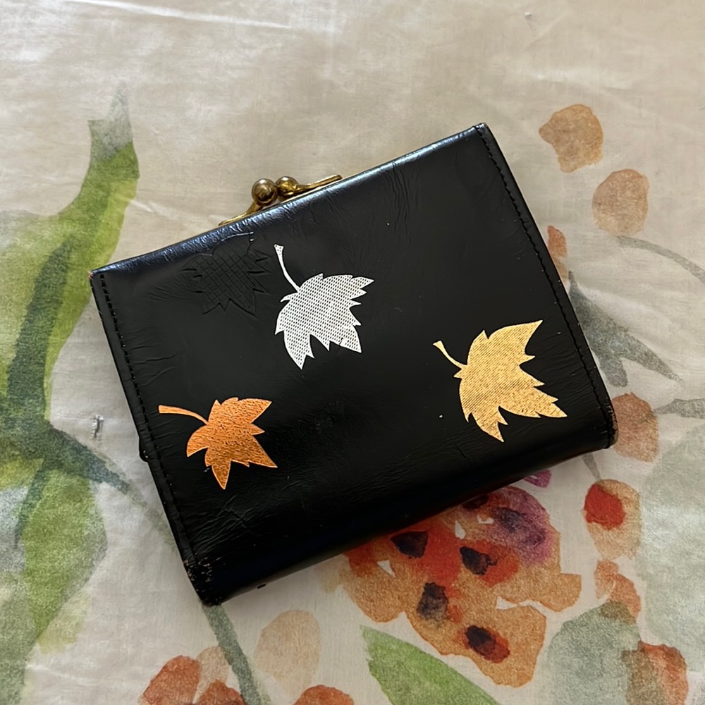 Vintage Lady Buxton Leather Leaves Wallet